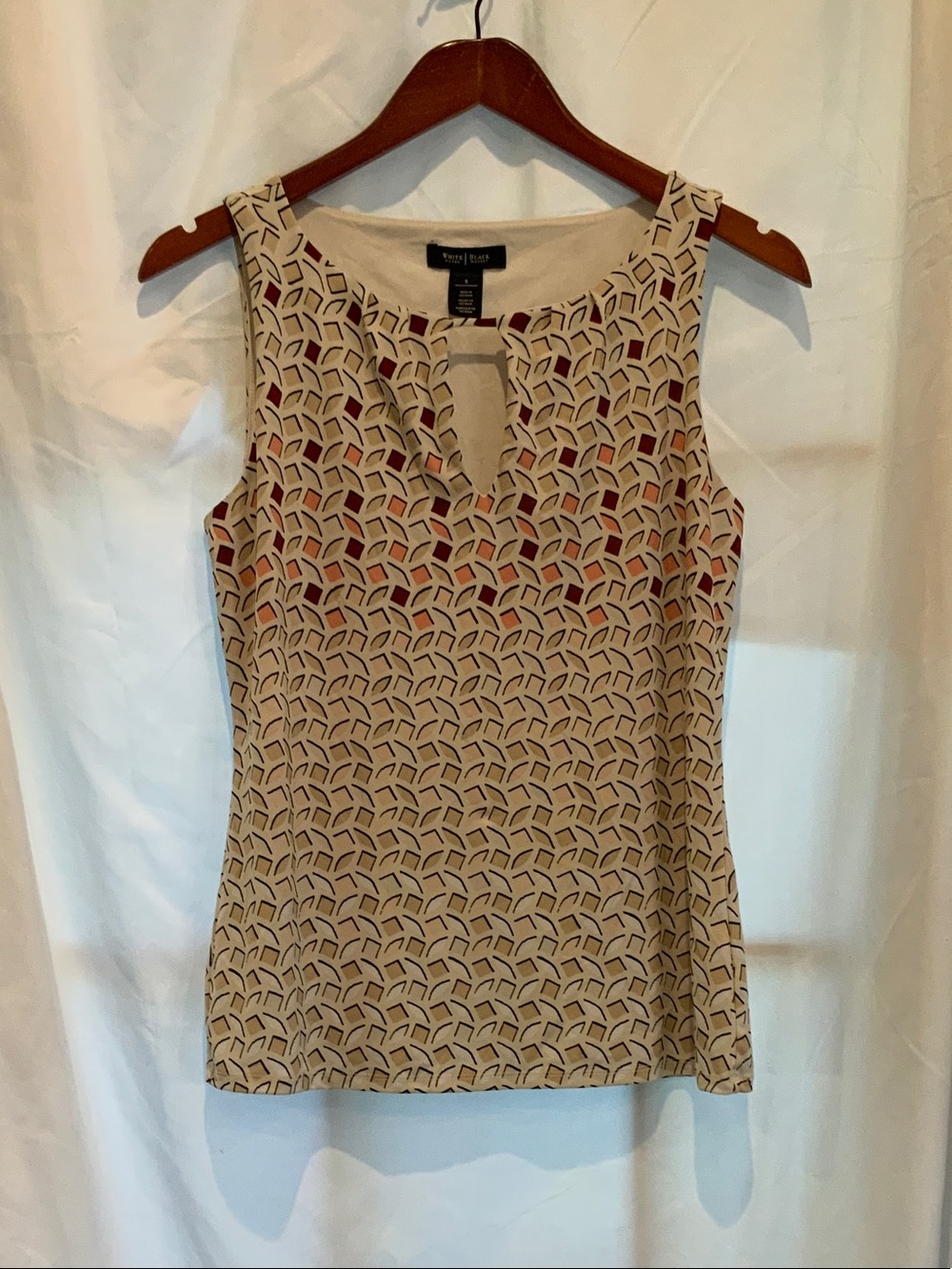 White House Black Market Beige Geometric Keyhole Sleeveless Camisole